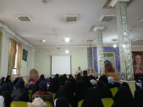 برگزاری جلسه توجیهی هیات‌های دانش‌آموزی دختران آموزش و پرورش ناحیه۶ مشهد