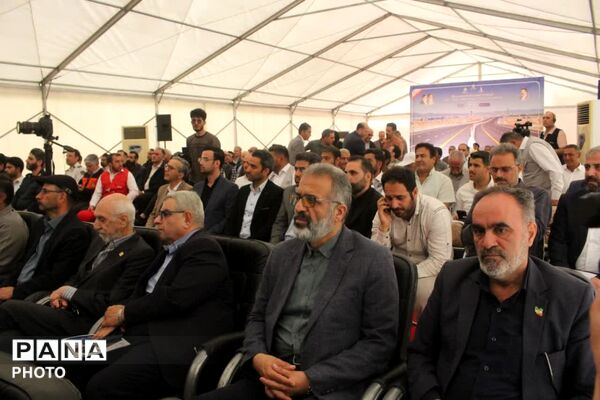 افتتاح ۱۲ کیلومتر از آزادراه کمربندی غربی قم با حضور وزیر راه و شهرسازی