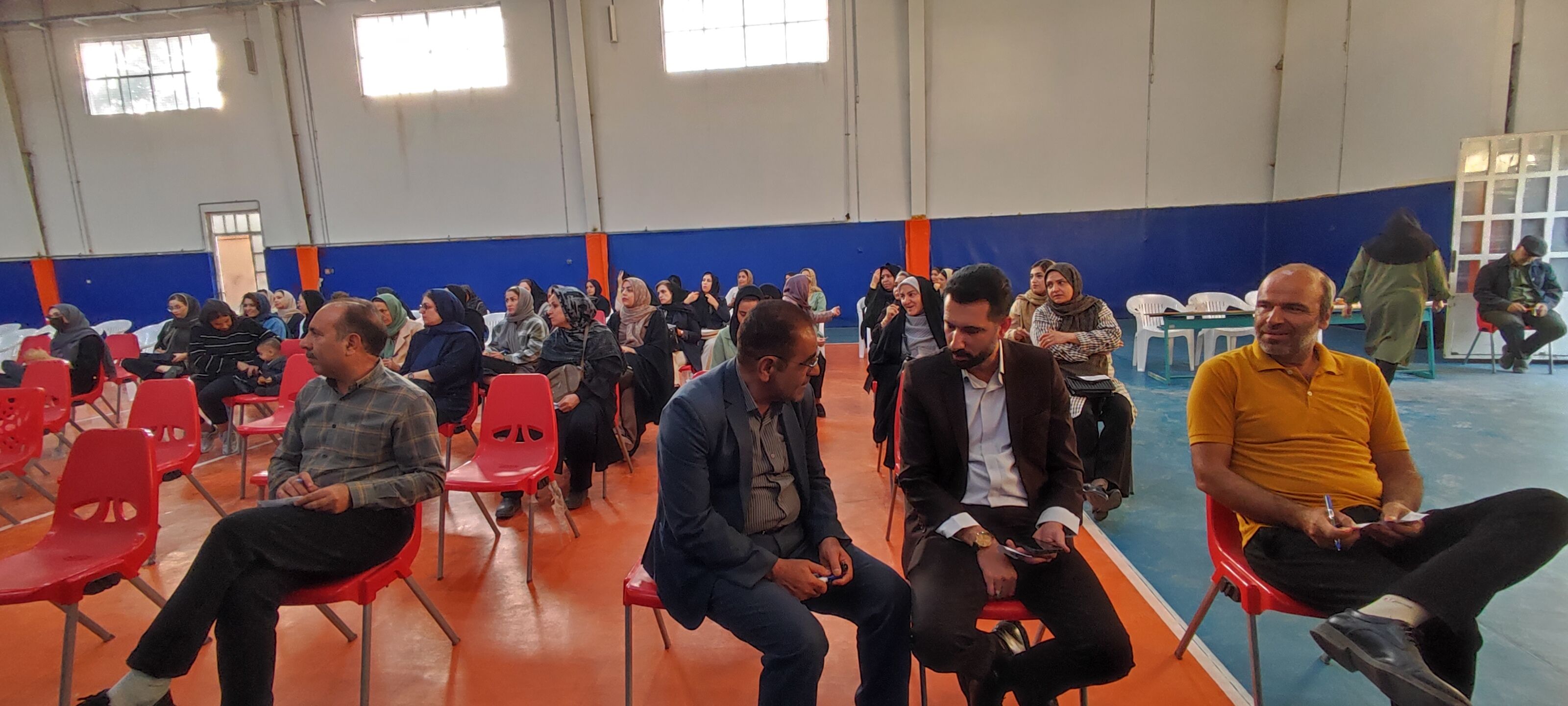 انتخابات انجمن اولیای و مربیان در مدرسه شهدای فرهنگی شهرستان شیروان