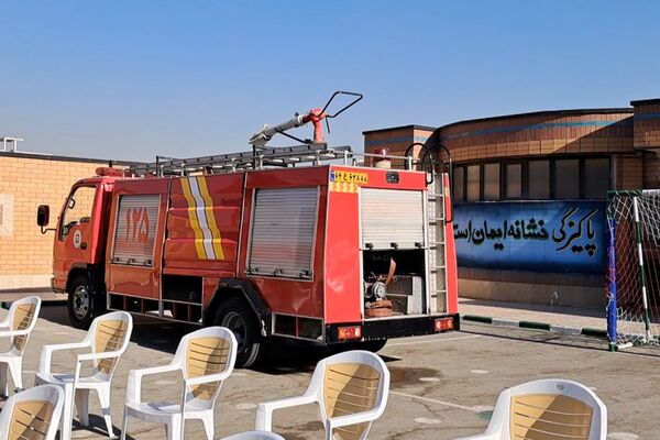 مراسم پدافند غیرعامل در دبیرستان بشارت بهارستان‌دو 