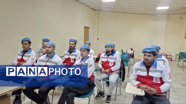 آموزش تخصصی مدیریت بحران در دوره دادرس پیشرفته هلال‌احمر تویسرکان