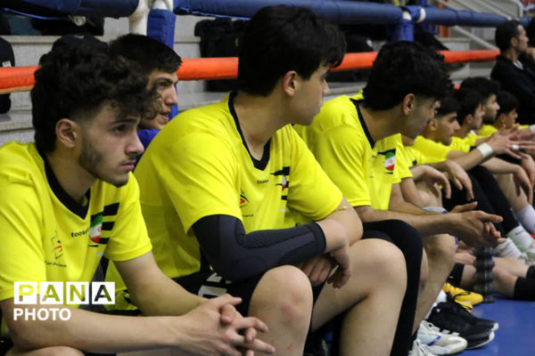 آغاز اردوی انتخابی تیم ملی هندبال دانش‌آموزی پسران در اصفهان
