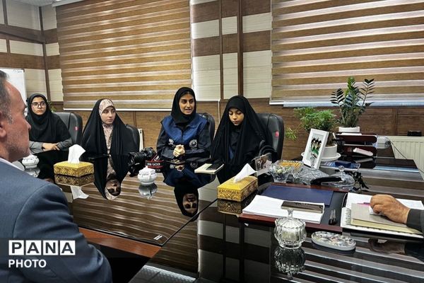 نشست صمیمی رئیس اموزش و پرورش شهرستان پاکدشت با خبرنگاران پانا پاکدشت