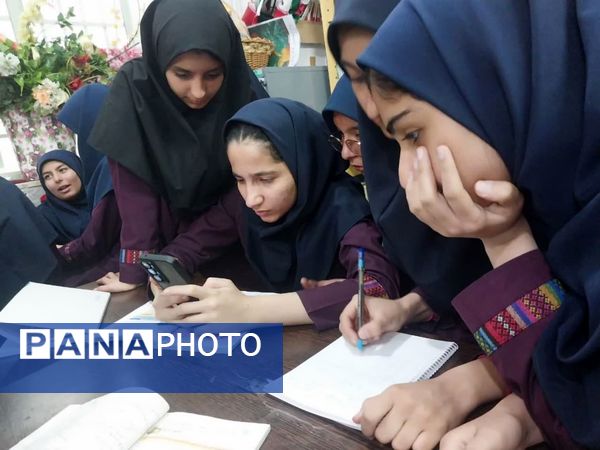 برگزاری لیگ پایا در دبیرستان عفت