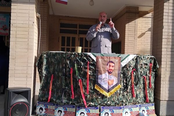 برگزاری جشن به مناسبت هفته دفاع مقدس و میلاد سیدالکریم در ناحیه یک شهرری 