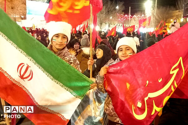 دهه نودی‌های پای کار انقلاب