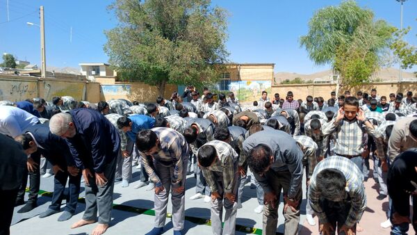 جشن آغاز سال تحصیلی در دبیرستان نمونه دولتی شهید حاج قاسم سلیمانی بن 