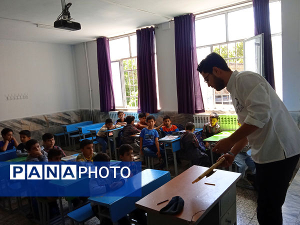 دهمین دوره تدریس جهادی وتر توسط دانشجویان تربیت دبیری در مشهد