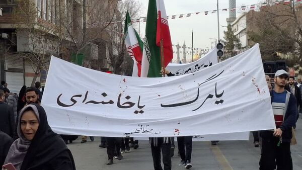 شکوه حضور نوجوانان در راهپیمایی 22 بهمن مردم قم