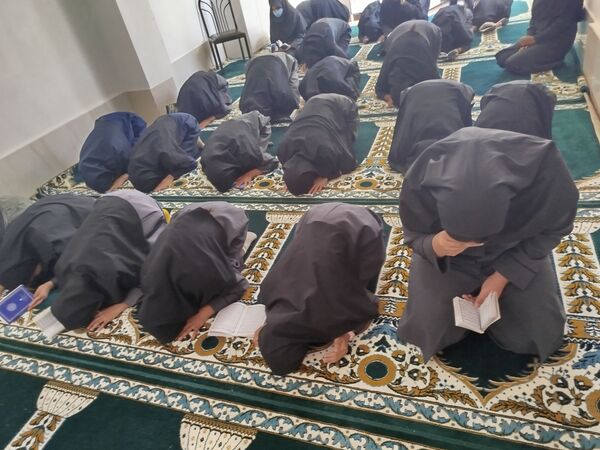 دوشنبه‌های امام حسینی در مدرسه گلشاد خلیل آباد