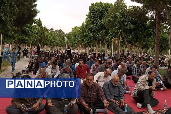 محفل پر فیض دعای عرفه در گلزار شهدا نصیرشهر