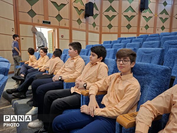 درخشش دانش‌آموزان منطقه ۳ در اختتامیه استانی جشنواره فرهنگی و هنری «امید فردا»