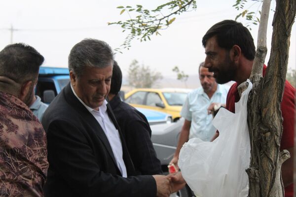 حضور پرانرژی نوجوانان در موکب دانش‌آموزی ملکان