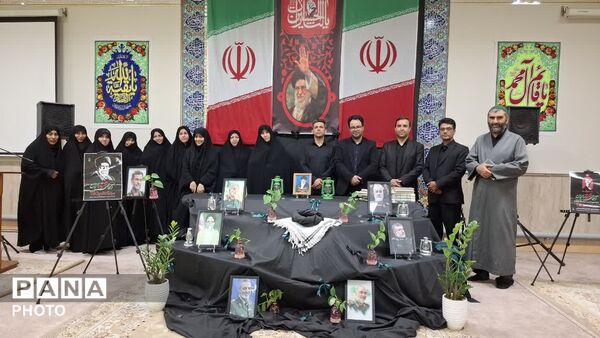 محفل نورانی انس با قرآن کریم به پاسداشت یاد رهبر شهید
