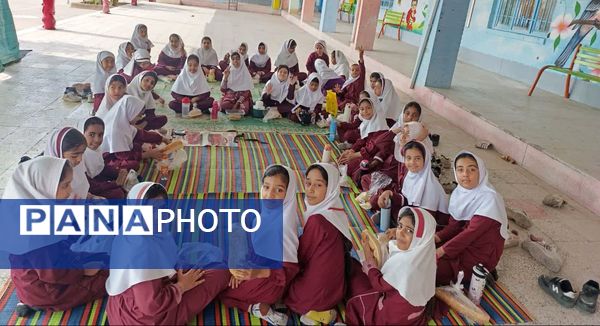 مراسم «صبحانه سالم»  در دبستان دخترانه شهید ابراهیم تنیده بندرعباس