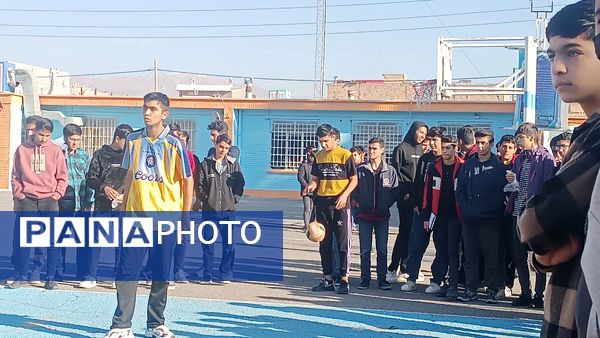 اولین روز از مسابقات گروهی والیبال در دبیرستان شاهد ابوذر گروهی 