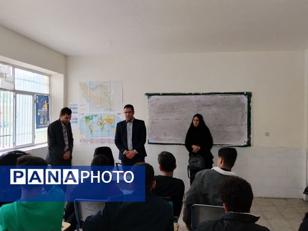 بازدید سرگروه‌های آموزشی از مدارس خاتم