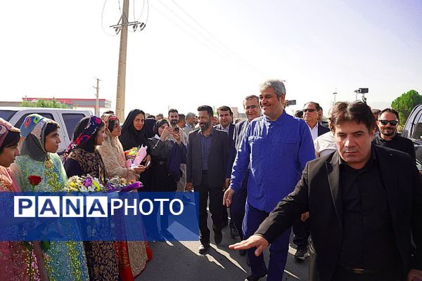 استقبال گرم و پرشوره مردم باشت از دکتر تاجگردون