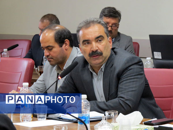 برگزاری شورای معاونان آموزش و پرورش با حضور استاندار 