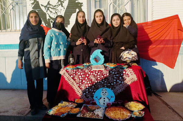 جشن یلدا در دبیرستان فردوس شهرک