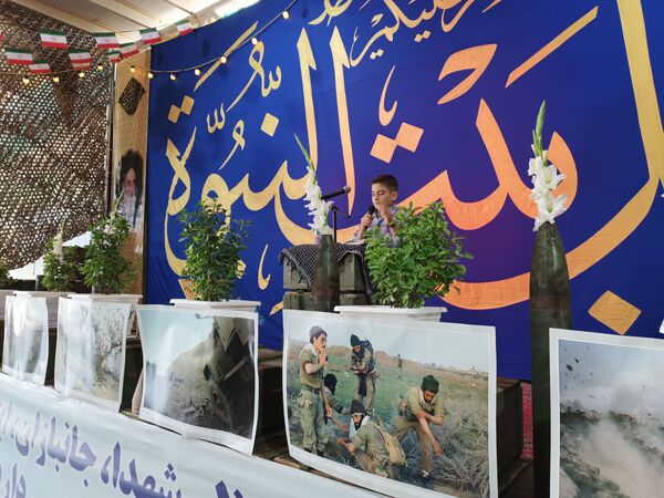 آیین غبارروبی و عطر افشانی گلزار شهدا شهرستان ملارد در هفته دفاع مقدس
