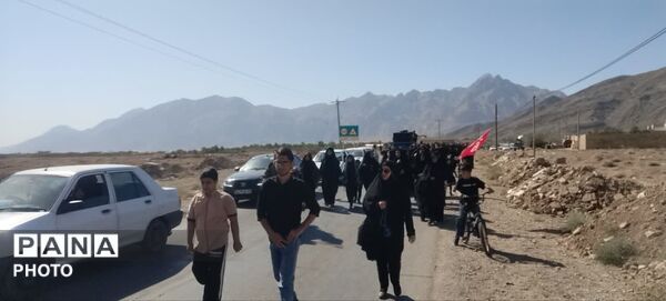 قدم هایی که در دهستان نصرآباد با عشق برداشته می‌شوند