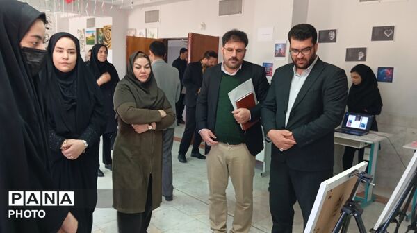 نمایشگاه اقتصاد مقاومتی و صنایع دستی هنرجویان هنرستان حضرت زهرا (س)