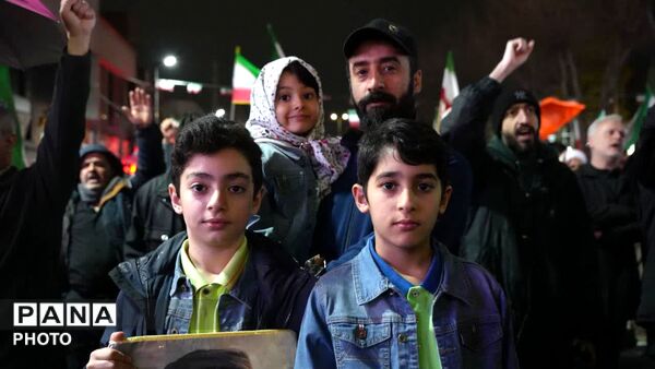 تجمع باشکوه مردم فردیس در یاد و خاطره رهبر شهید امام خامنه‌ای