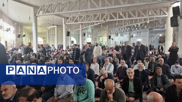 حلقه‌های میقات الصالحین باحضور دانش‌آموزان در مصلی شهرستان دامغان