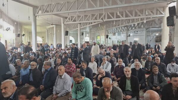 حلقه‌های میقات الصالحین باحضور دانش‌آموزان در مصلی شهرستان دامغان