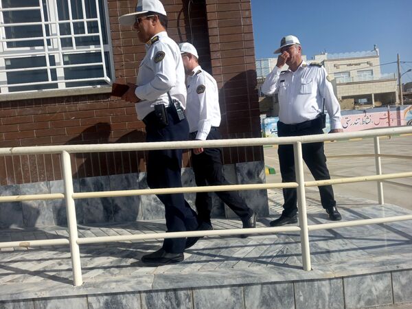 گرامیداشت هفته نیروی انتظامی در دبستان فرهنگ فرازمند