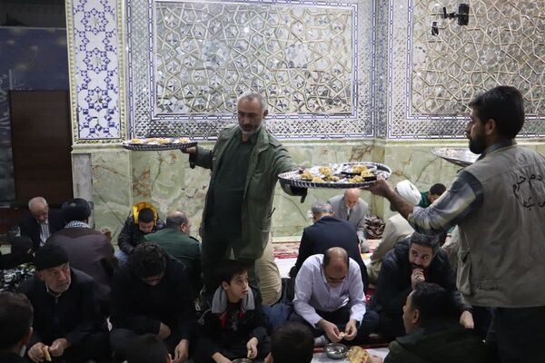 چلچراغ آیه‌ها در آستان بی‌بی سکینه شهرستان ملارد