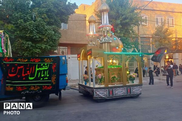 همدلی مردم زرقان در عاشورای حسینی