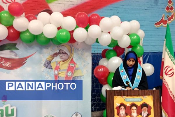 یاوران انقلاب؛روشنای مسیر نوجوانان امروز