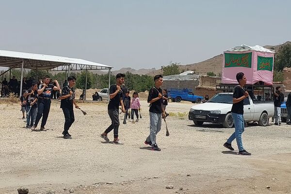 مراسم عزاداری و زنجیرزنی روز عاشورا در روستای جعفرآباد بوانات