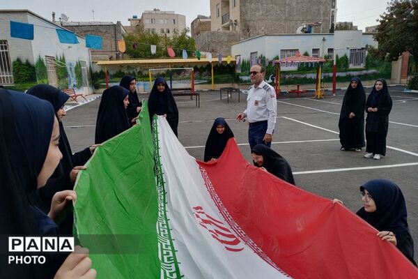 آماده‌سازی دوره تربیت مربی پیشتاز کاردان و اردو بازی در مدرسه شاهد بهشت شهرستان رباط‌کریم