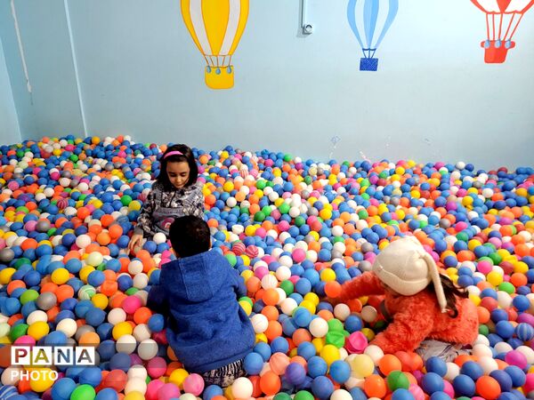 برگزاری جشنواره ضیافت نور توسط کهکشان کودکی درفرهنگسرای کودک و آینده 