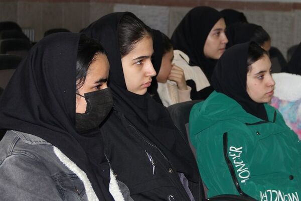 برگزاری اولین جشنواره هنرهای تجسمی در بهارستان‌۲