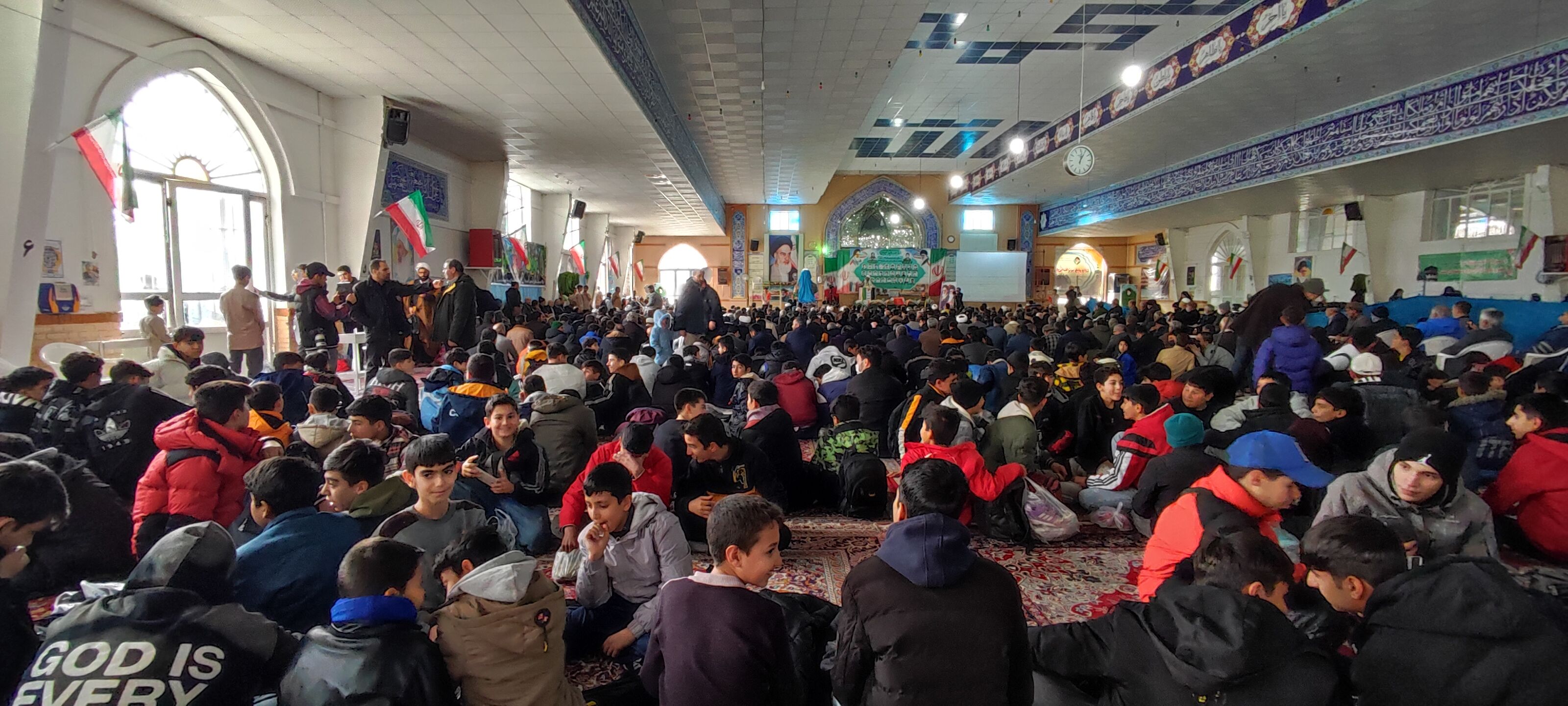 گرامیداشت سالروز تشییع ۳۱ شهید شهرستان شیروان در مصلی این شهر