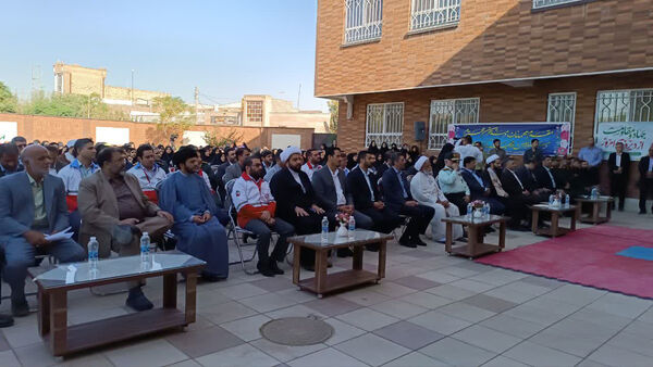 نواخته شدن زنگ آغاز سال تحصیلی در مدرسه زمان‌زاده شهر قنوات