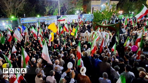 برپایی موکب حضرت ام البنین در حاشیه اجتماعات مردمی در کاشمر 
