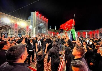 هیأت عزاداران حسینی کاشمر در حرم مطهر رضوی