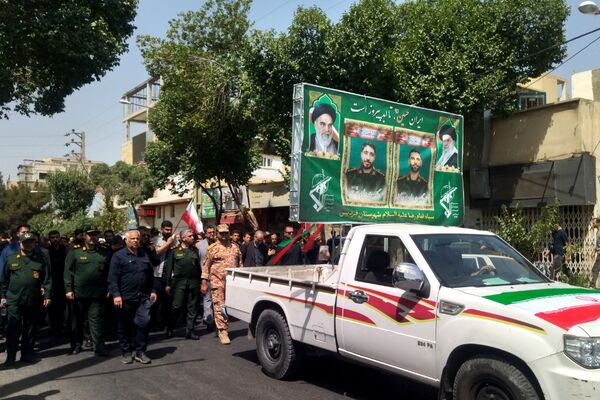 تشییع پیکر شهدای مدافع وطن در شهرک وحدت شهرستان فردیس