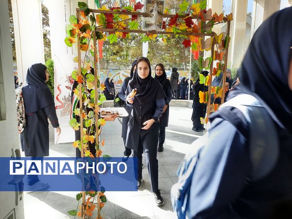 طلوعی تازه برای دانش‌آموزان دبیرستان مصلی نژاد حضرت زهرا در اول مهر