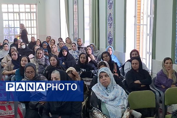 اجرای طرح توانمندسازی والدین در شیراز