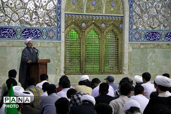 جشن ازدواج طلبگی ۲۰۰ زوج در حرم حضرت معصومه(س)