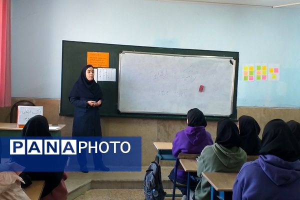  کارگاه‌های علمی و پژوهشی در مدرسه شهید همت شهرستان ملارد 