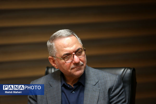 اولین نشست صمیمی وزیر آموزش و پرورش دولت چهاردهم با اعضای شورای معاونان