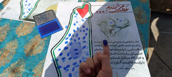 خروش استکبار ستیزی دانش‌آموزان شیرازی