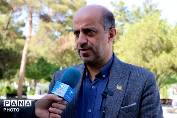 اولین سالگرد شهید کاظمی در بهشت رضا مشهد با حضور وزیر آموزش و پرورش